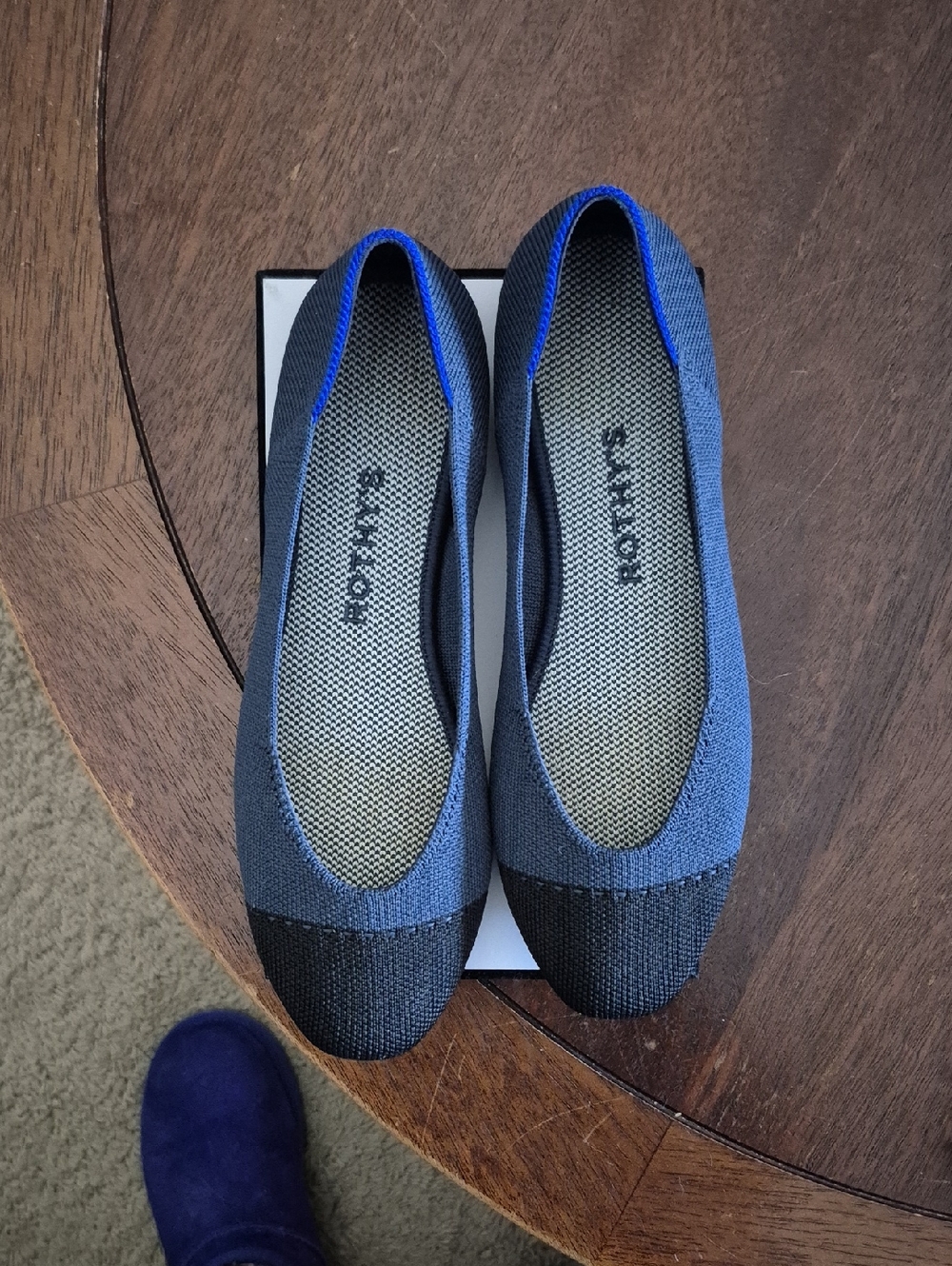 Rothy's Two-Tone Knit Ballet Flats in Blue, Black and Electric Blue Trim